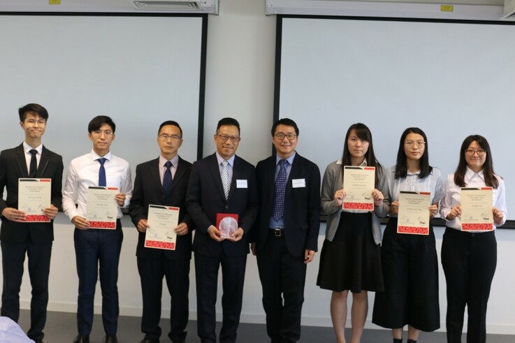 Group photo of Frank C.M. YIK, General Manager of Ryoden Development Charitable Trust, Dr. Allen ZHANG, Programme Leader of BA HLM and scholarship recipients.