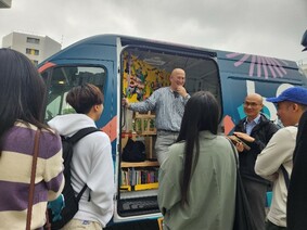 James introduced his big van “Books” to the audience.